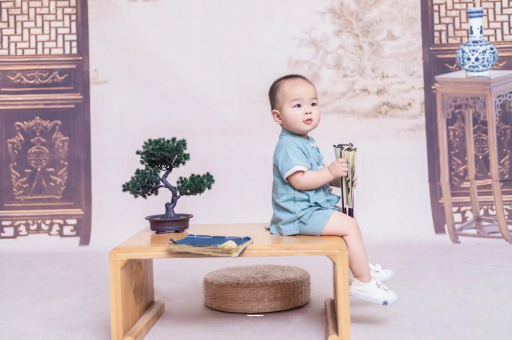 中国澳门孕妇肚子上的黑线