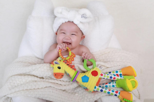 中国澳门宝宝舌苔白怎么回事